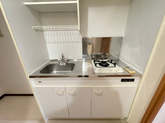 キッチン　写真は別号室の写真です。