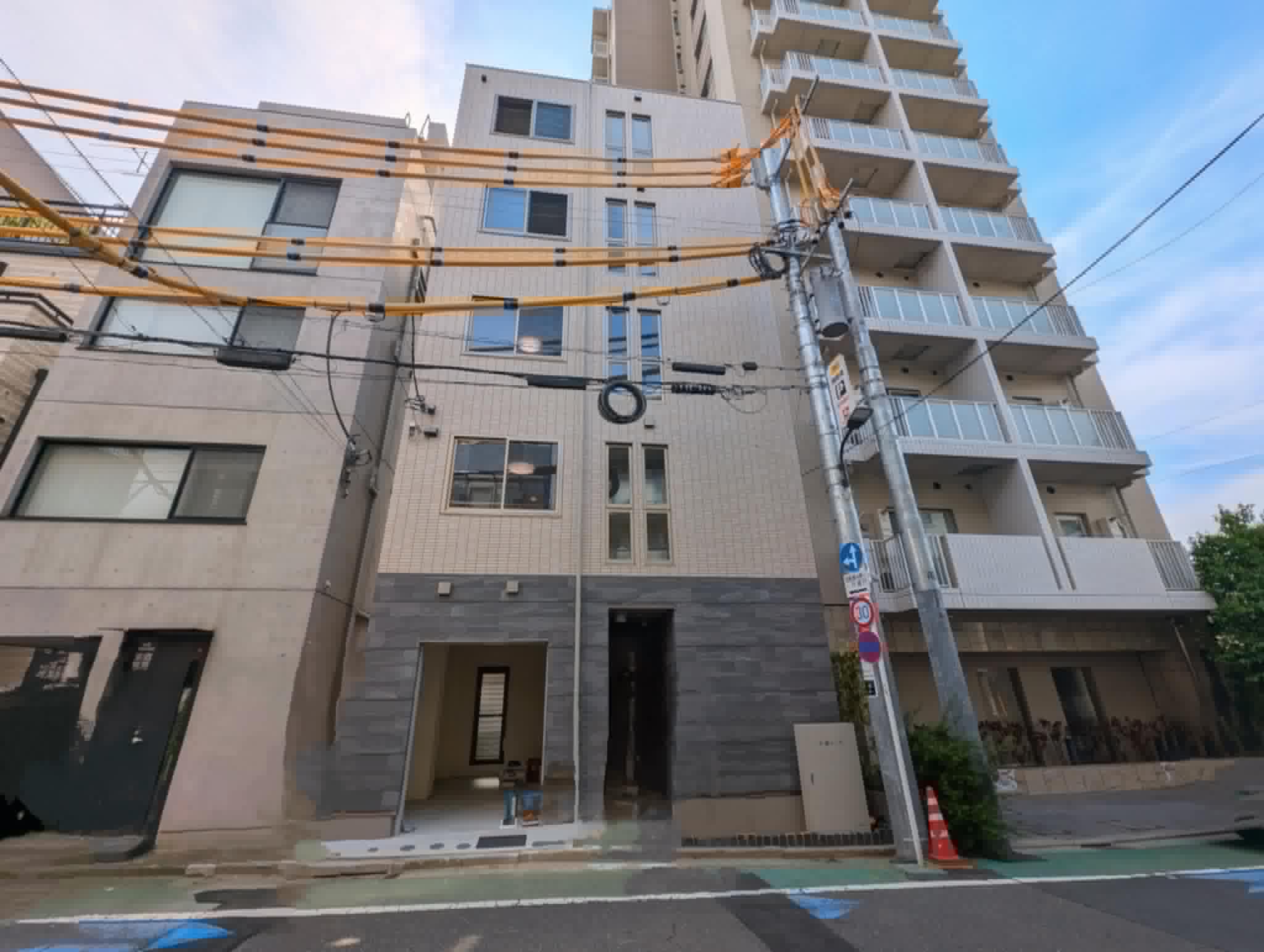 建物外観　■外観