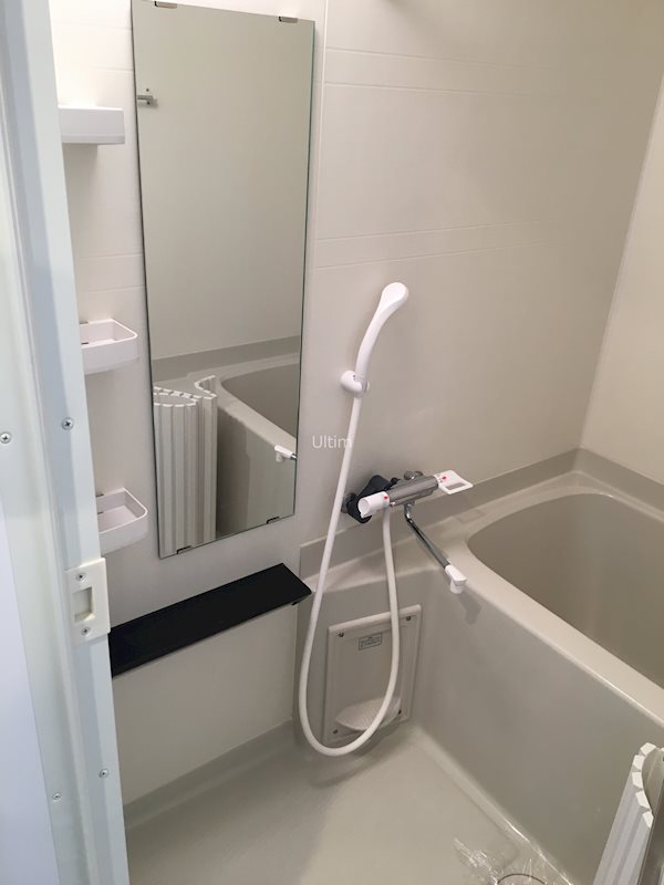 バス・シャワールーム　違うお部屋の写真です。ご参考までに