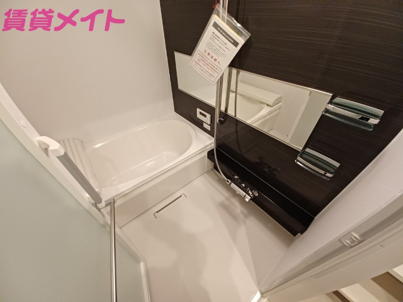 バス・シャワールーム　同型参考写真