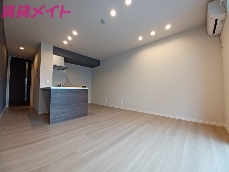 居室・リビング　同型参考写真