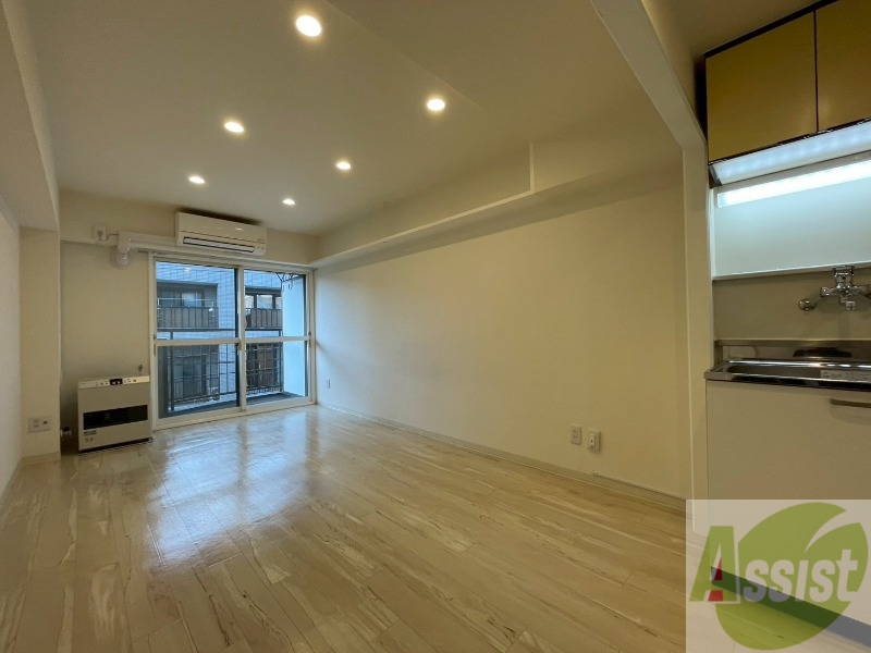 居室・リビング　広々としたリビングですね。使い勝手がよさそうですね！