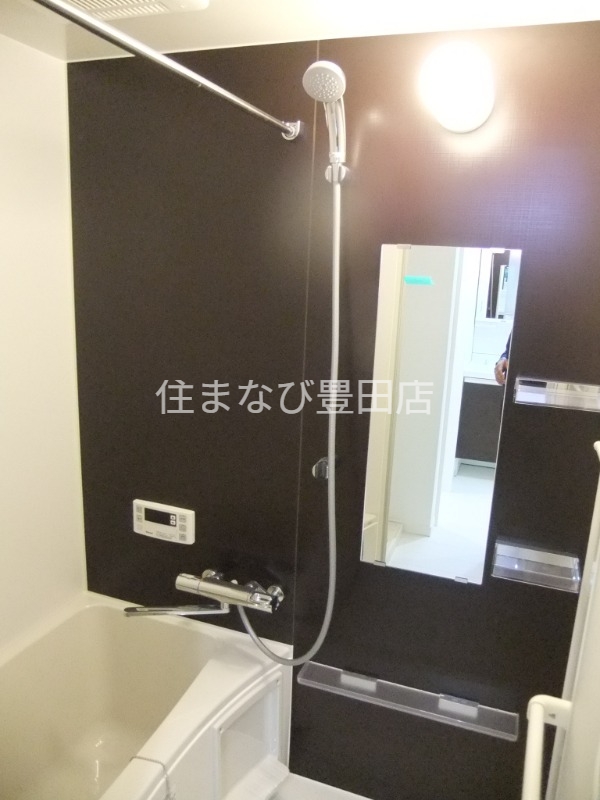 バス・シャワールーム　同型別部屋写真