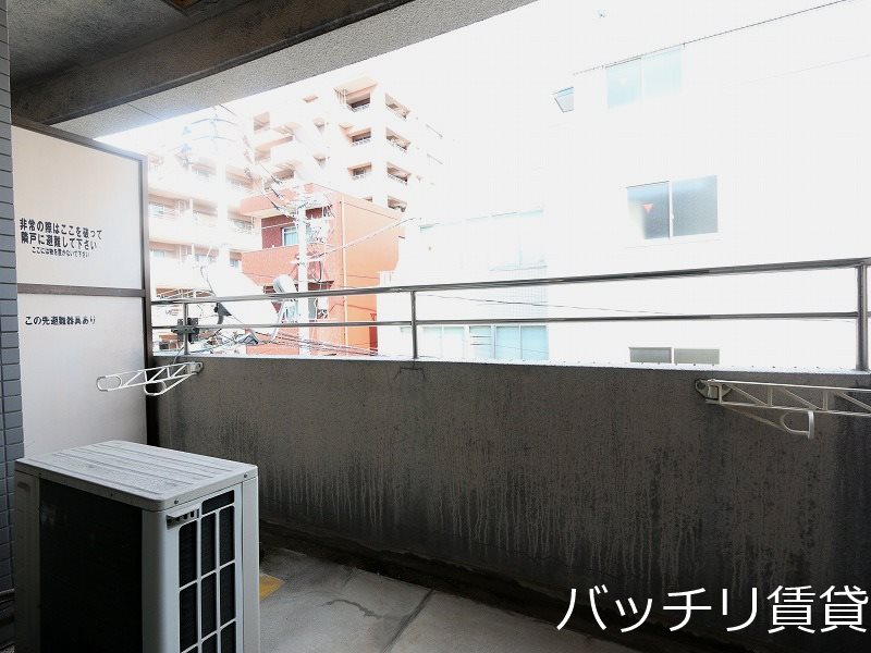 バルコニー　別号室写真のため、現況を優先いたします。