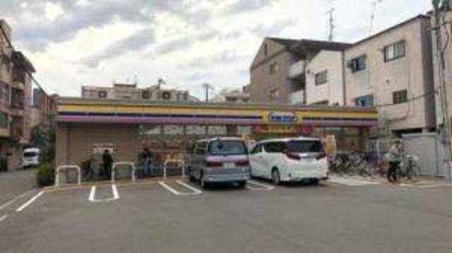 コンビニ　ミニストップ東淀川豊里4丁目店（コンビニ）まで300m