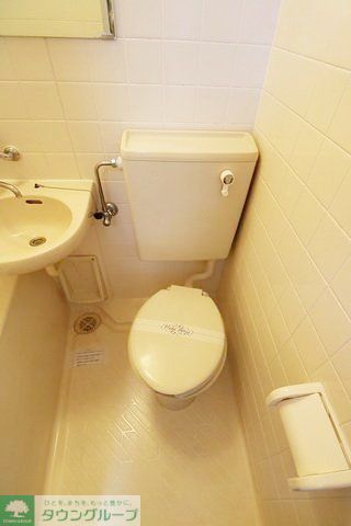 トイレ　同物件別部屋写真