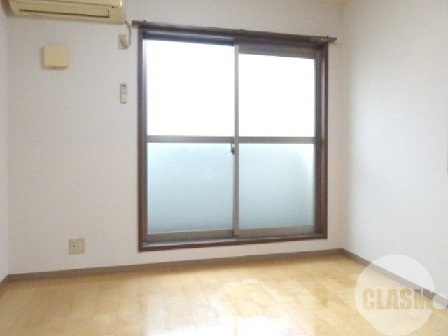 居室・リビング　明るいお部屋です♪