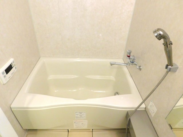 バス・シャワールーム　バス※別部屋参考画像