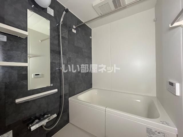 ラルーナBの風呂写真