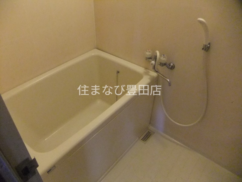 バス・シャワールーム　同型別部屋写真