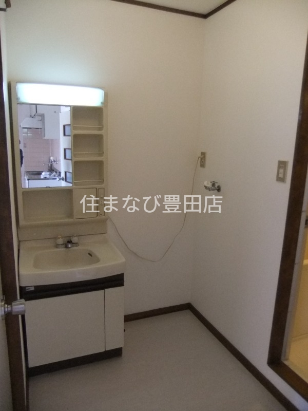 洗面設備　同型別部屋写真