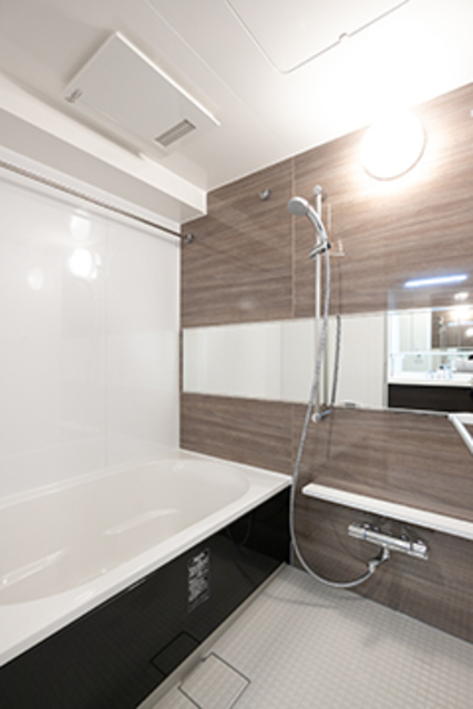 バス・シャワールーム　※写真は同タイプ住戸です。