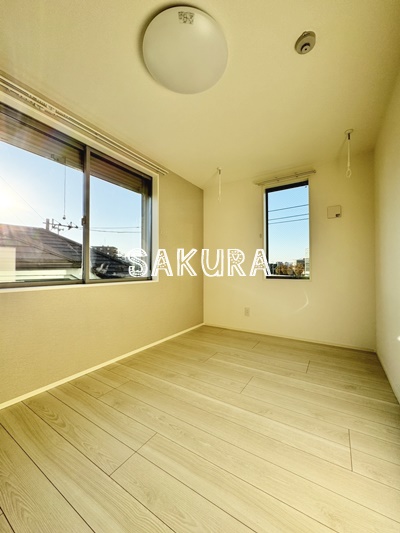 居室・リビング　使いやすい形の為、レイアウトを楽しめます♪