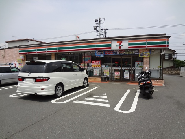 コンビニ　セブンイレブン八王子楢原店（コンビニ）まで260m