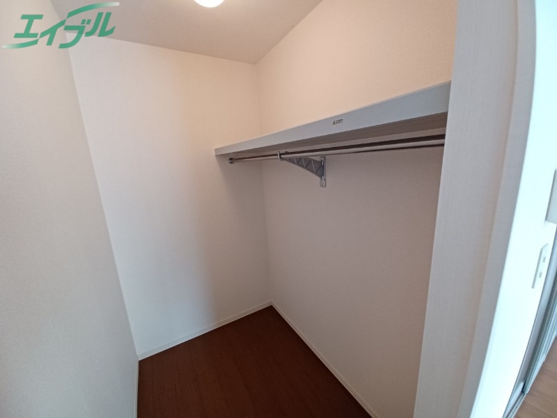 収納　別部屋反転参考写真