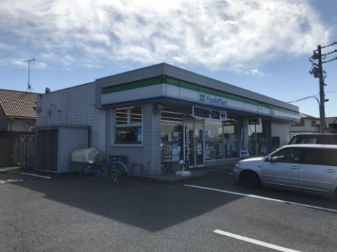 コンビニ　ファミリーマート　岡崎富永店（コンビニ）まで200m