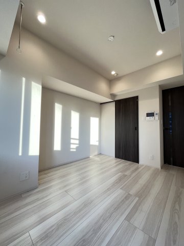 居室・リビング　※別部屋の参考写真です。