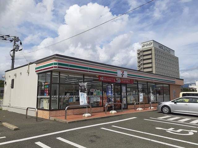 コンビニ　セブンイレブン（コンビニ）まで170m