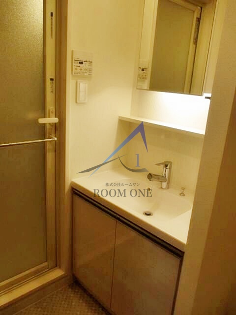 洗面設備　洗面台です。