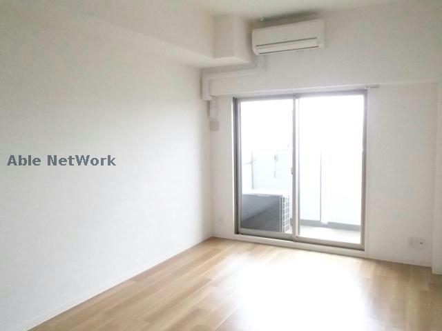 居室・リビング　※同物件別部屋の写真となります。