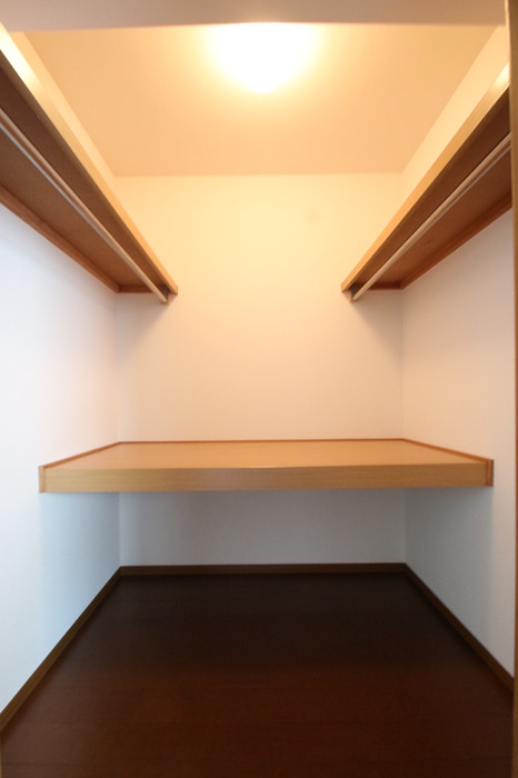 収納　ウォークインクローゼット