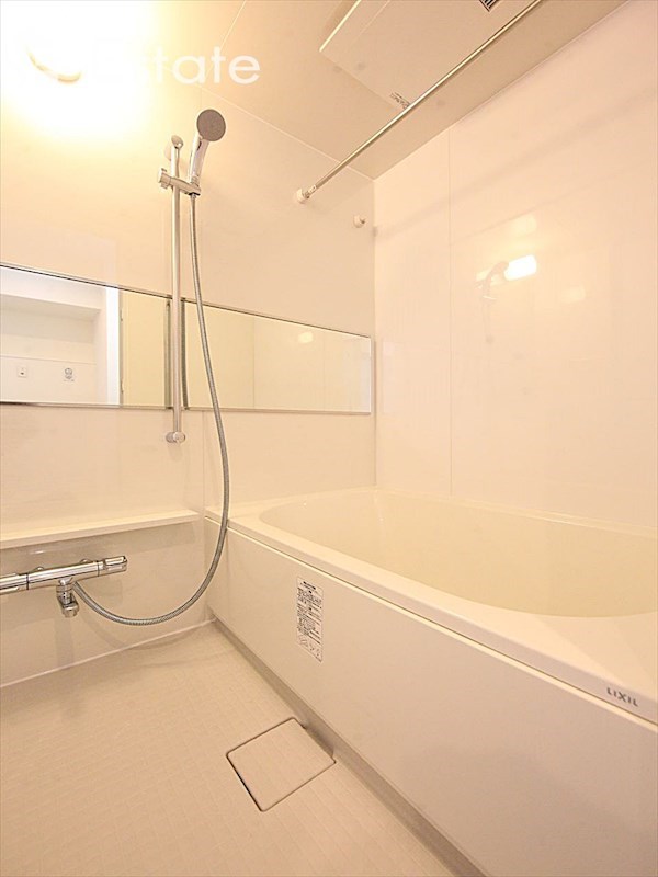 バス・シャワールーム　バスルーム