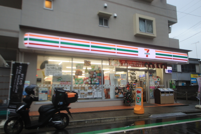 コンビニ　セブン－イレブン　横浜六角橋店（コンビニ）まで190m