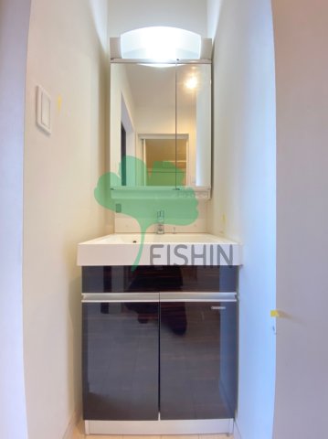 洗面設備　シンプルで使いやすい洗面台です！