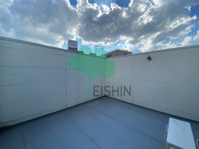 バルコニー　ルーフバルコニーです！