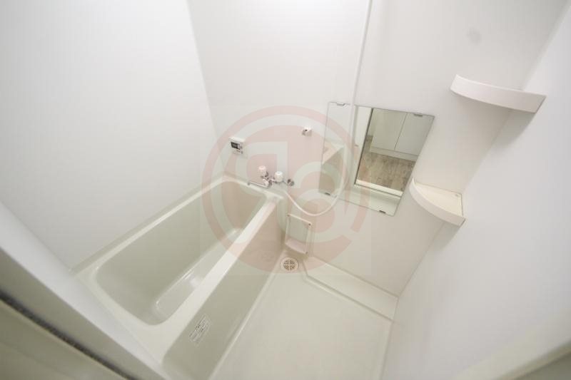 バス・シャワールーム　コンパクトで使いやすいお風呂です