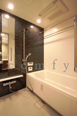 バス・シャワールーム　バスルーム