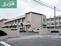 中学校　玉野市立八浜中学校（中学校）まで585m