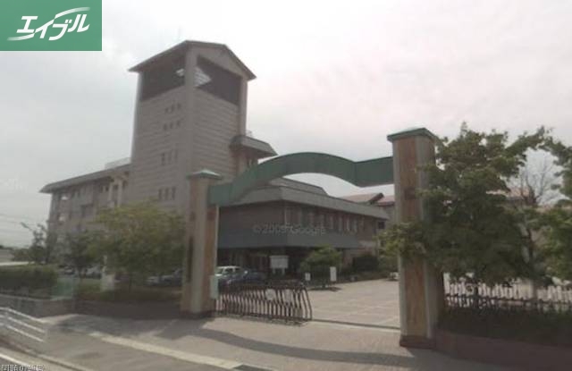 小学校　玉野市立八浜小学校（小学校）まで572m