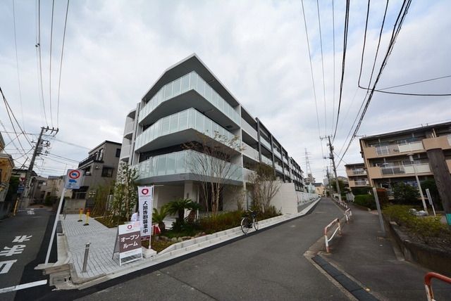 建物外観　★コンシェルジュがお出迎え★