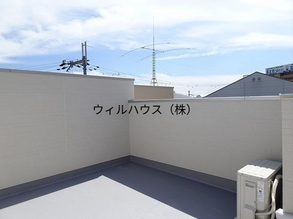 バルコニー　明るいバルコニー！