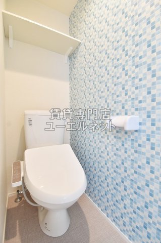 トイレ　温水洗浄便座付き