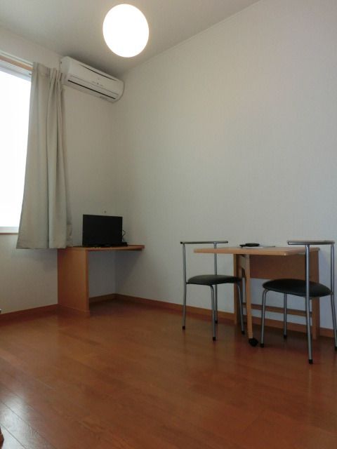 その他部屋・スペース　天井が高く開放感があります。