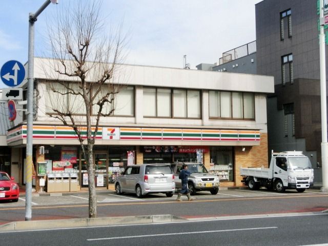 コンビニ　セブンイレブン（コンビニ）まで100m