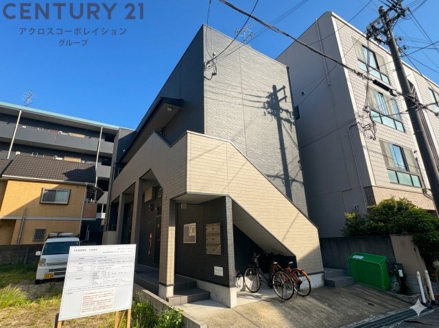 建物外観　モニター付きインターホンついてます♪