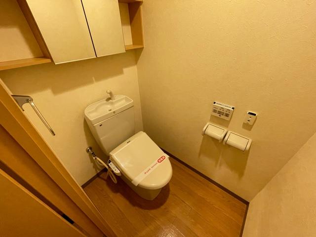 トイレ　シャワー付トイレ