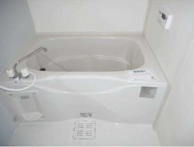 バス・シャワールーム　設備充実のバスルーム