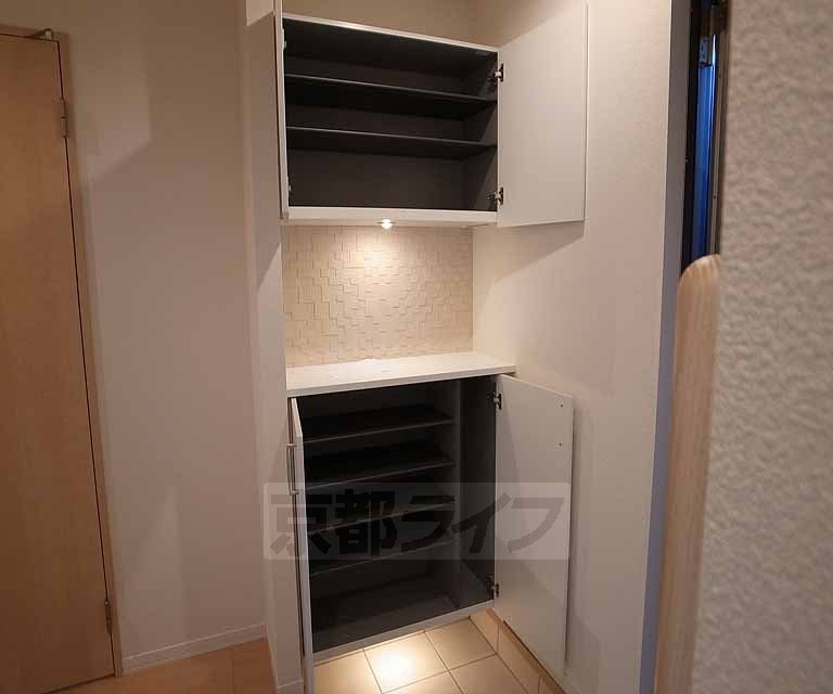 収納　シューズボックス完備
