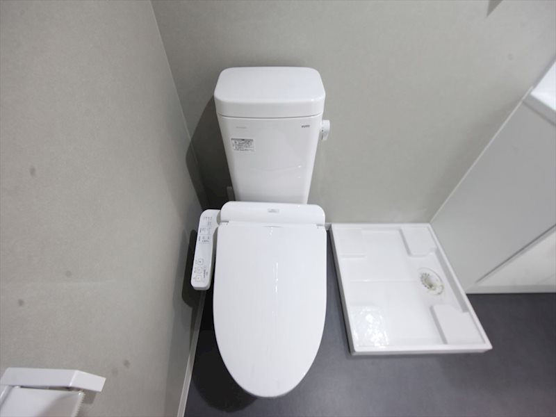 トイレ　温水洗浄暖房便座付トイレ
