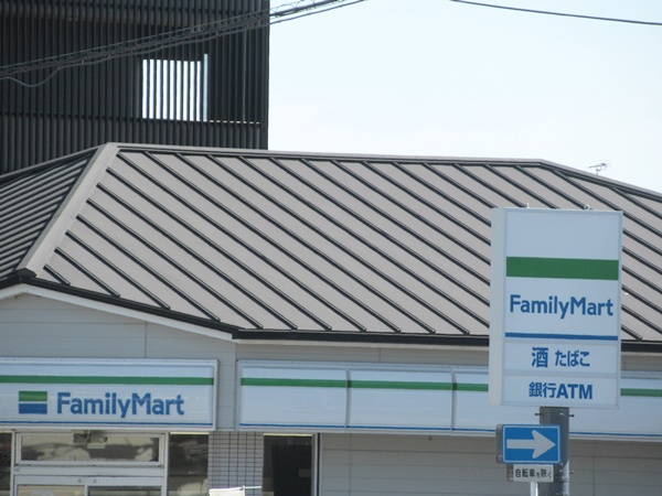 コンビニ　ファミリーマート北野白梅町店（コンビニ）まで301m
