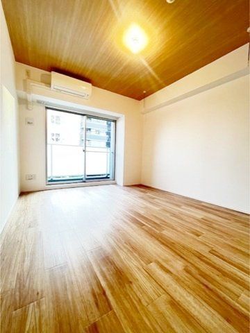 居室・リビング　類似間取りの参考写真です