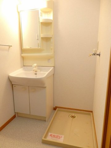 洗面設備　忙しい朝には欠かせない洗面所です