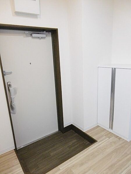 玄関　※他号室参考写真