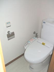 トイレ　※同タイプ参考写真