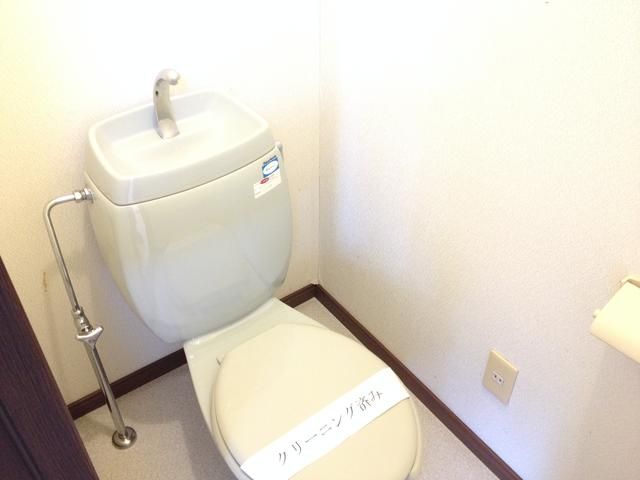 トイレ　清潔感のあるトイレです