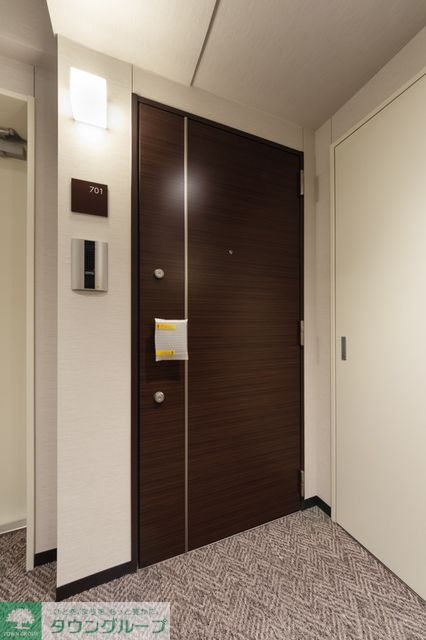玄関　※写真は同タイプ住戸です。